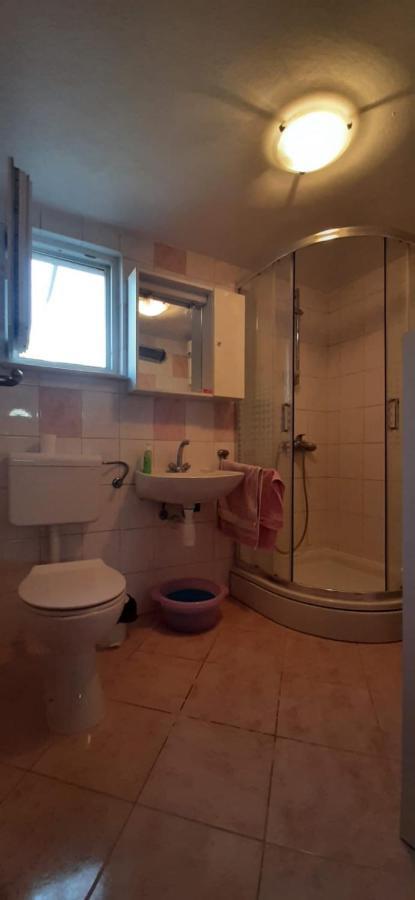 Holiday Home Zeljana Kaprije Luaran gambar
