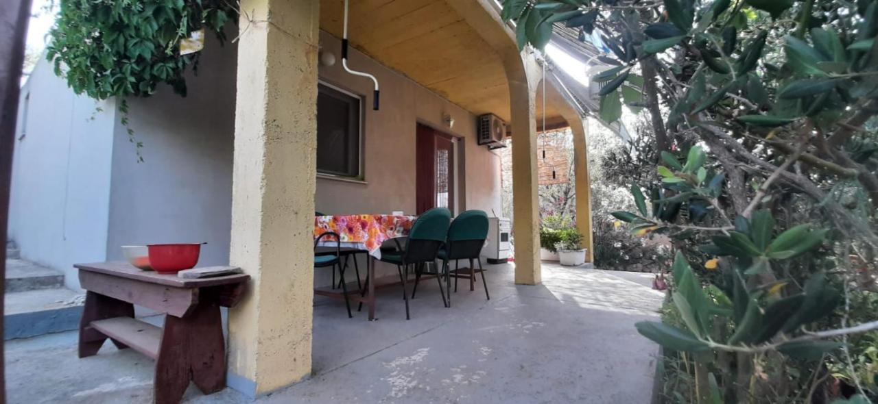 Holiday Home Zeljana Kaprije Luaran gambar