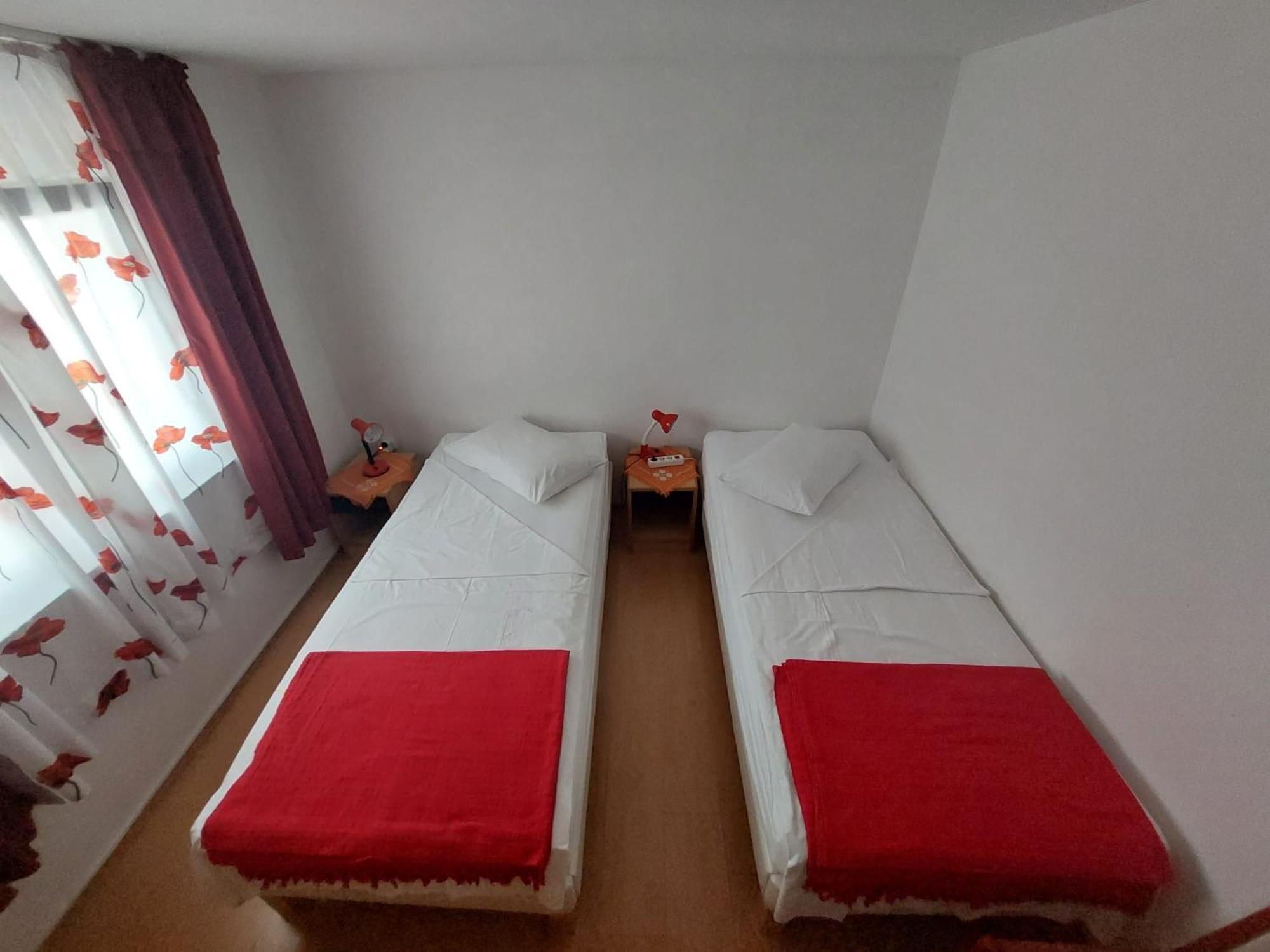 Holiday Home Zeljana Kaprije Luaran gambar