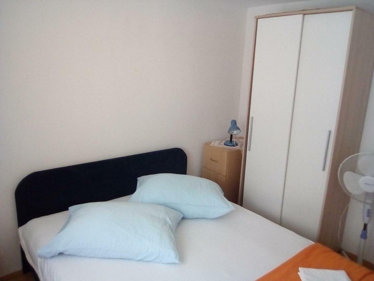 Holiday Home Zeljana Kaprije Luaran gambar