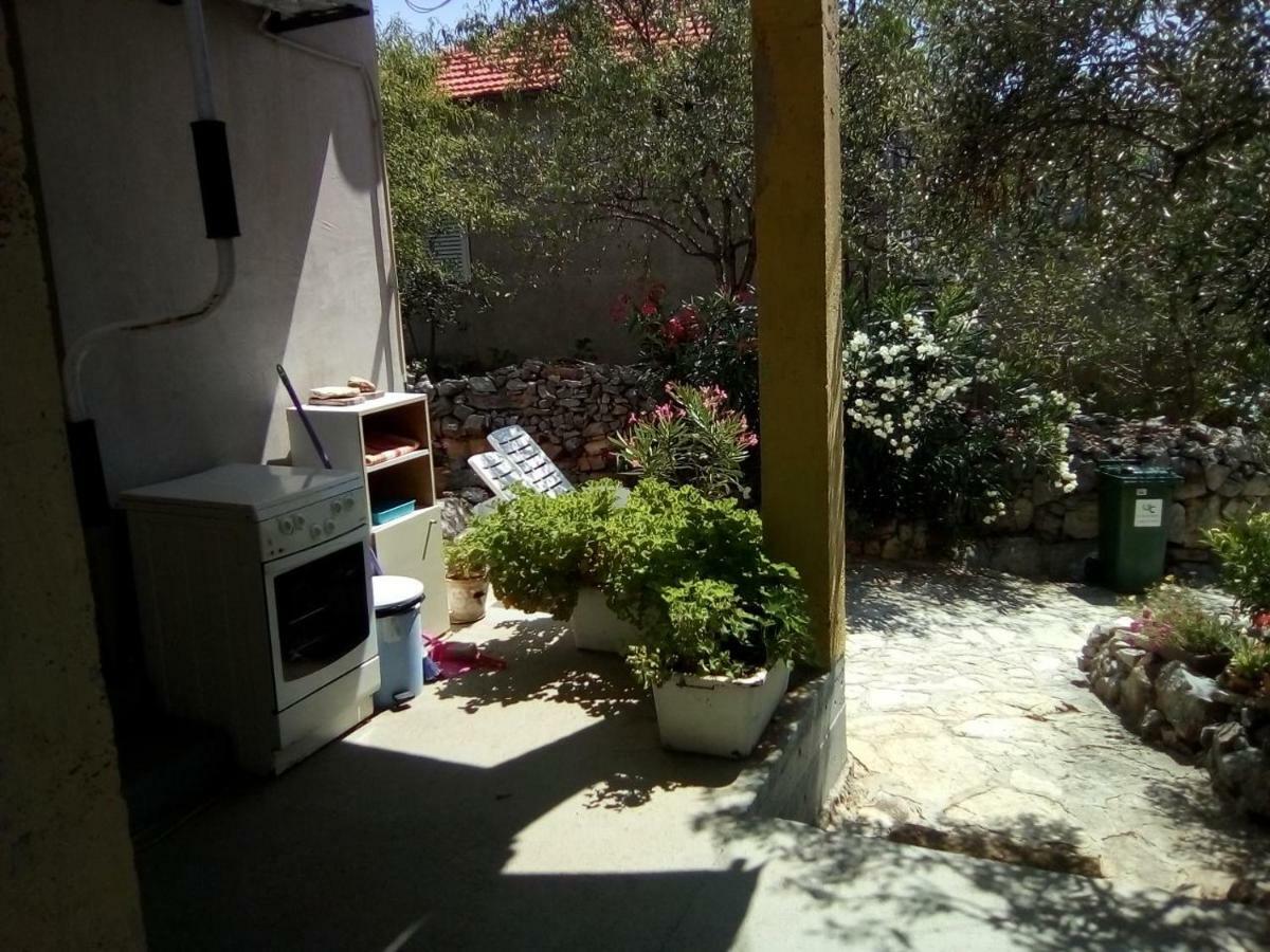 Holiday Home Zeljana Kaprije Luaran gambar