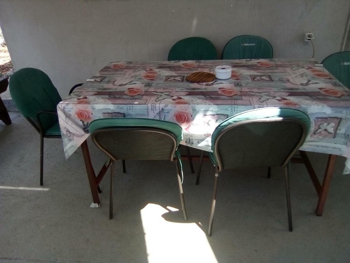 Holiday Home Zeljana Kaprije Luaran gambar